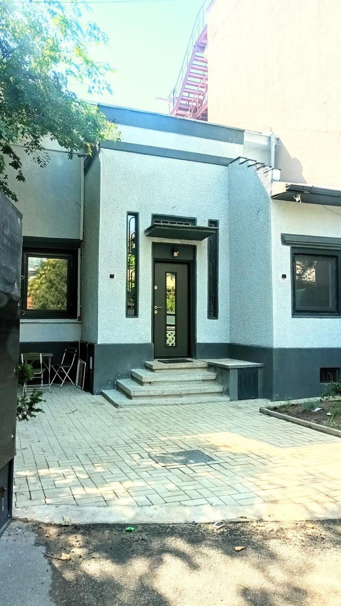 Littlehouse- Entire Property For Maximum 4 People Bukareszt Zewnętrze zdjęcie